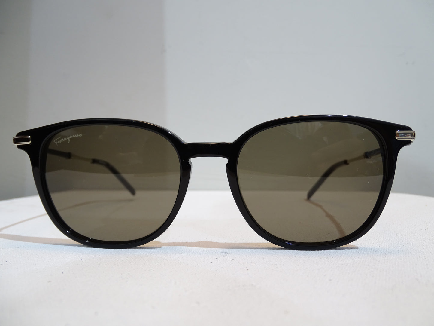 FERRAGAMO Sunglasses SF1015S